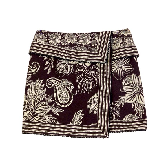 {SOLD}‼️ NWT 🏷️ Farm Rio Black Paisley Bloom Mini Skirt - Picture 5 of 6